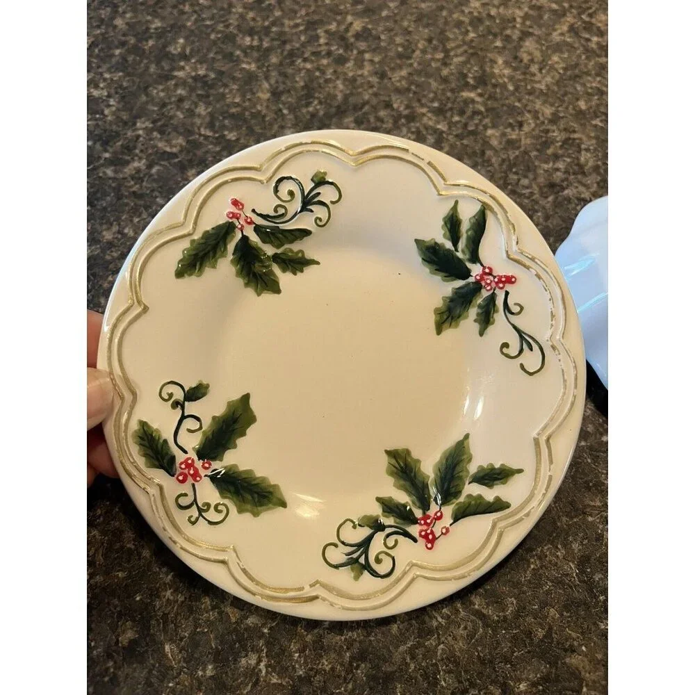 Yankee Candle Small Candle Shade and Plate Set Holly Design Great Condition